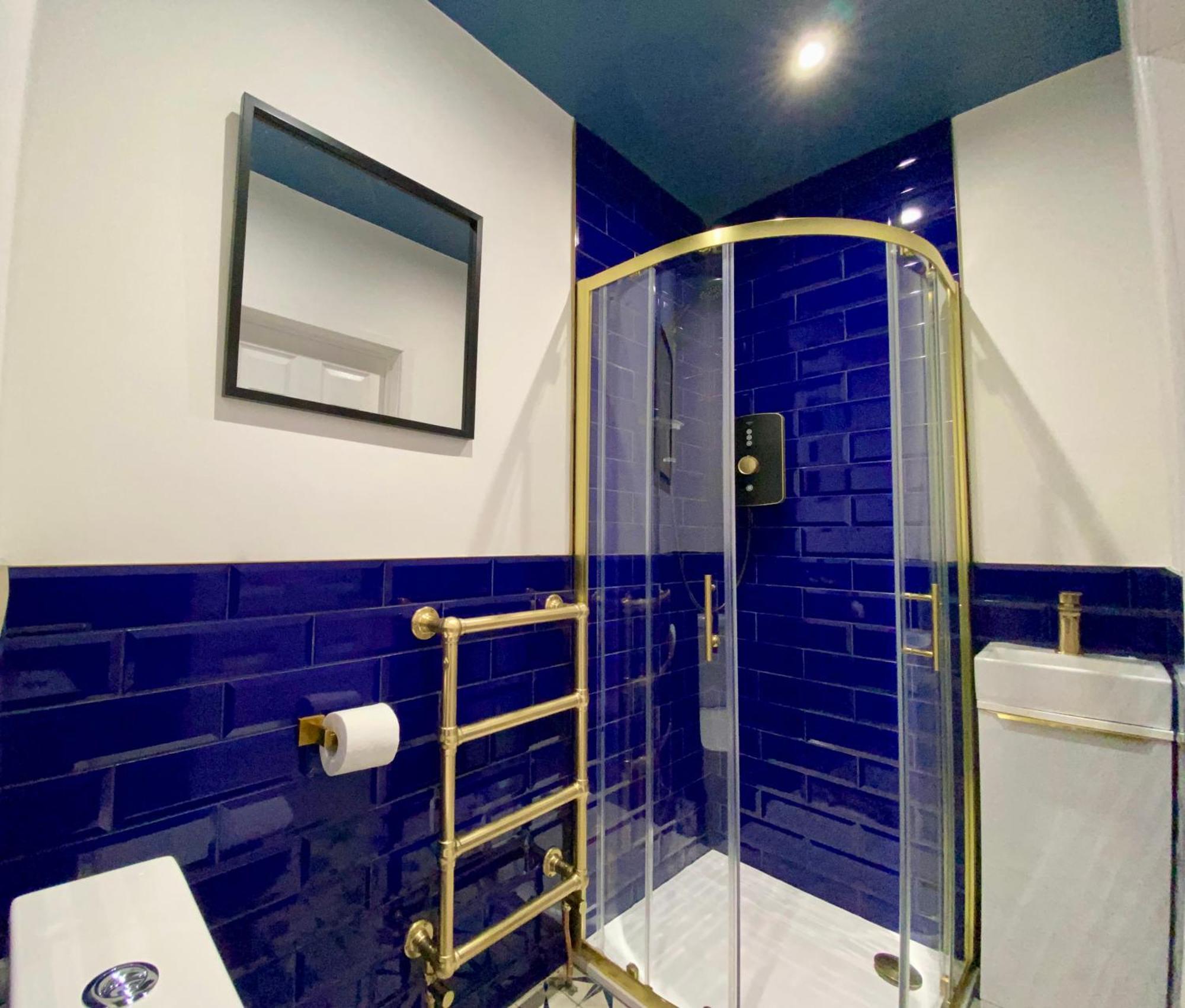 Entire Modern House Liverpool, 6 Bedrooms מראה חיצוני תמונה